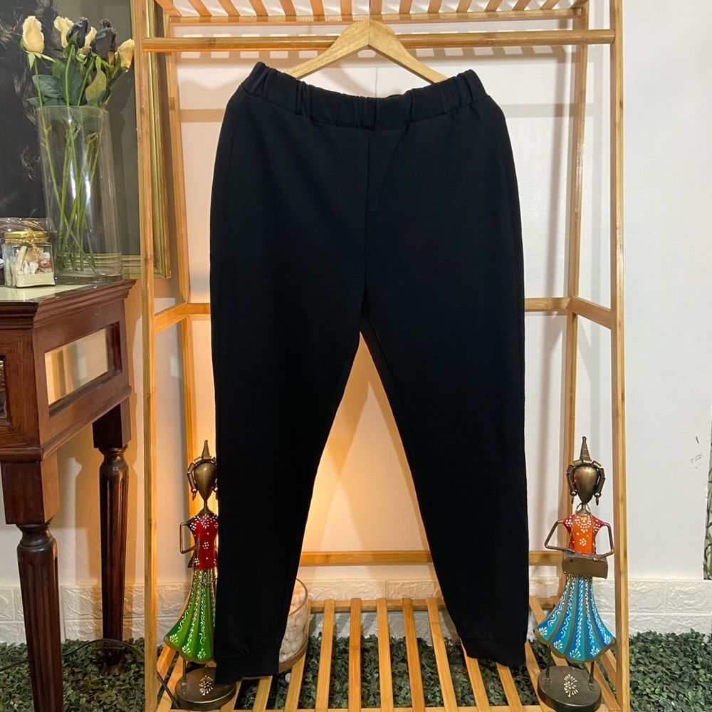 JOGGERS. Size - M - Picture 4 of 6